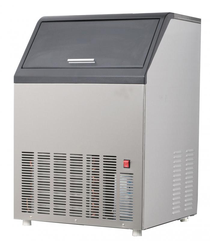 Ice Maker with 35 lbs. capacity